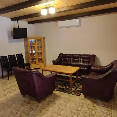 Apartamentai Pusyne 公寓 德拉肯恩凯